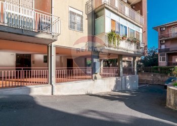 Edificio all\'aperto - Quadrilocale Via Cassiopea
 
30, Catania - foto 20