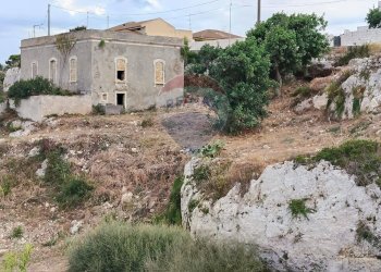 Casa all\'aperto - Villa via dei Garofani
 
snc, Augusta - foto 22