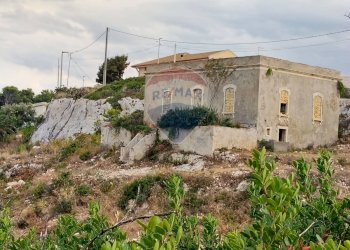 Casa all\'aperto - Villa Via dei garofani
 
snc, Augusta - foto 5