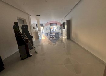 Ricezione / Lobby - Locale Commerciale rocco chinnici
 
9, Belpasso - foto 6