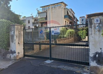Edificio all\'aperto - Box Via Masaniello
 
28, Catania - foto 1