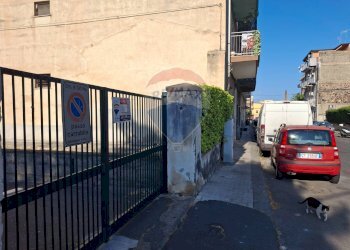 Edificio all\'aperto - Box Via Masaniello
 
28, Catania - foto 13