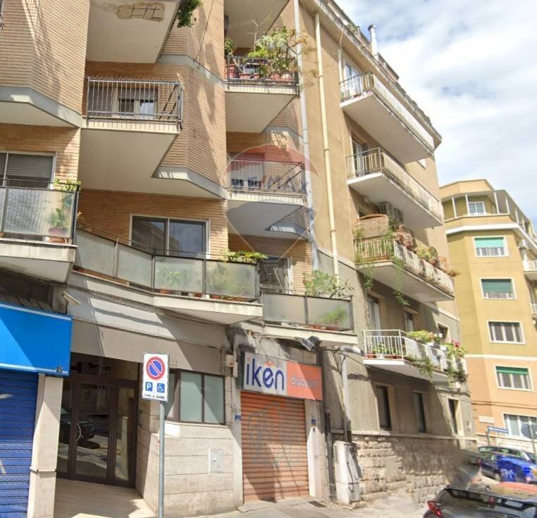 Edificio all\'aperto - Locale Commerciale Via Re David
 
101, Bari - foto 1