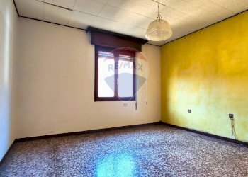 Stanza vuota - Casa semi indipendente Breno - foto 35