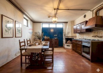 Sala da pranzo - Casa semi indipendente Montiglio
 
23, Breno - foto 17