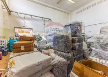 Camera / camera da letto - Locale Commerciale Predda Niedda strada n° 25, Sassari - foto 10