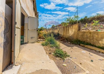 Terrazza - Locale Commerciale Predda Niedda strada n° 25, Sassari - foto 23