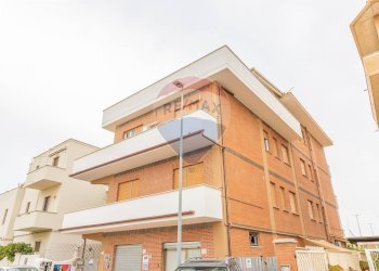 Edificio all\'aperto - Quadrilocale Via Valledoria, Fiumicino - foto 1