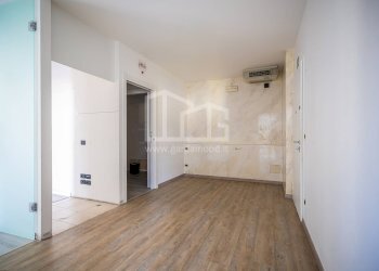 Foto 3 - Appartamento via Martiri del Lavoro
 
30, Peschiera del Garda - foto 3