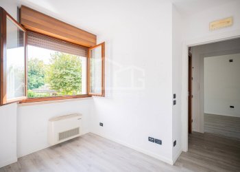 Foto 6 - Appartamento via Martiri del Lavoro
 
30, Peschiera del Garda - foto 6