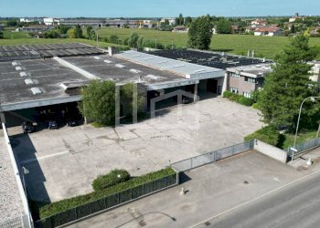 Foto 2 - Locale Commerciale Via Acquafredda
 
28, Visano - foto 2