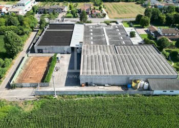 Foto 8 - Locale Commerciale Via Acquafredda
 
28, Visano - foto 8