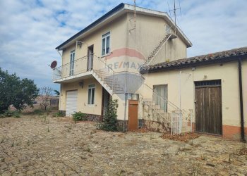 Casa all\'aperto - Independent house Via Del Santuario
 
31, Blufi - photo 24