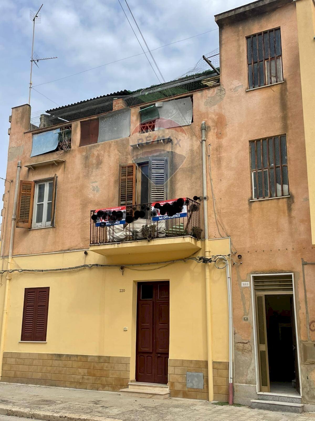 Edificio all\'aperto - Casa indipendente Corso dei mille
 
222, Menfi - foto 1