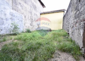 Giardino - Casa indipendente Via Giovanni Tiboldo Bolla
 
18, Tavigliano - foto 9