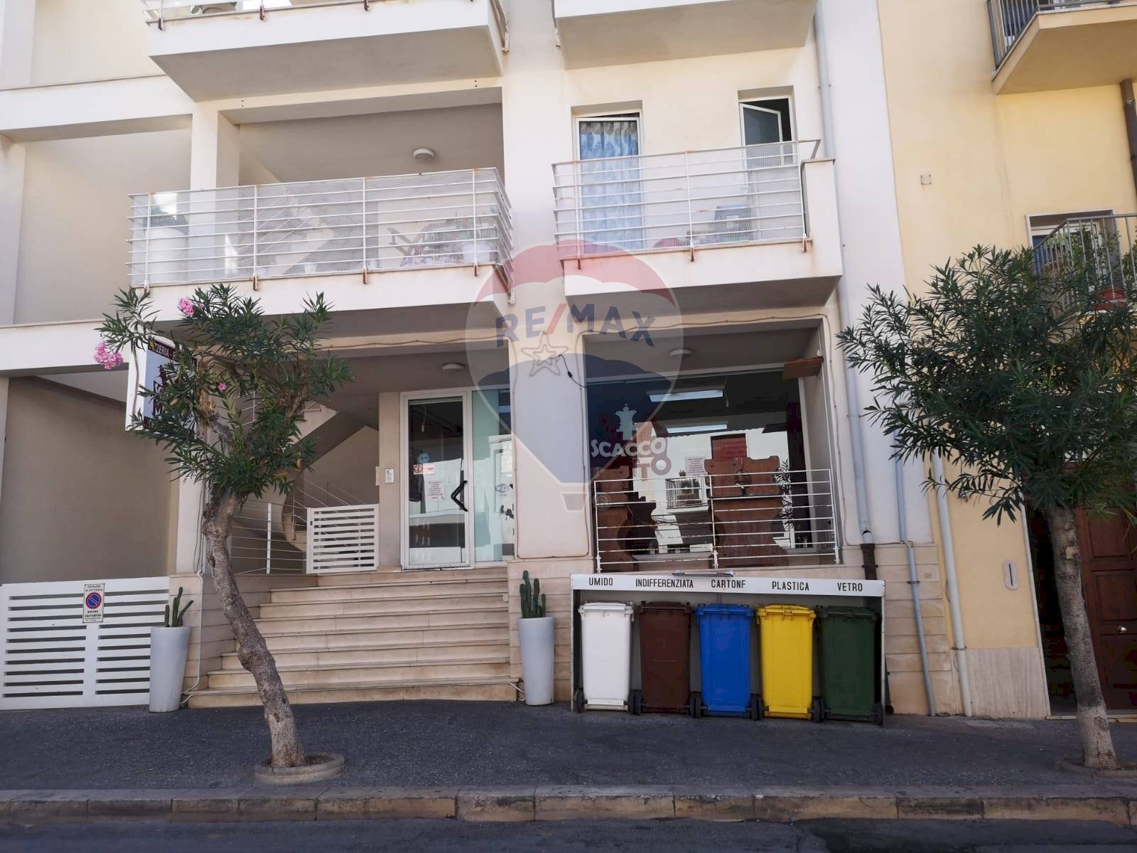 Edificio all\'aperto - Commercial Activity Via Genova
4, Vittoria - photo 3