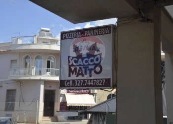 Edificio all\'aperto - Attività Commerciale Via Genova
 
4, Vittoria - foto 7