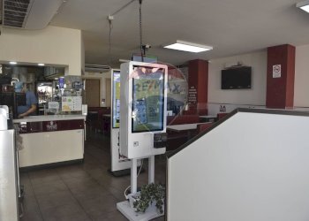 Cucina - Attività Commerciale Via Genova
 
4, Vittoria - foto 9