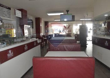 Cucina - Attività Commerciale Via Genova
 
4, Vittoria - foto 18