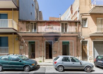 Edificio all\'aperto - Casa indipendente Via Empedocle
 
25, Ragusa - foto 1