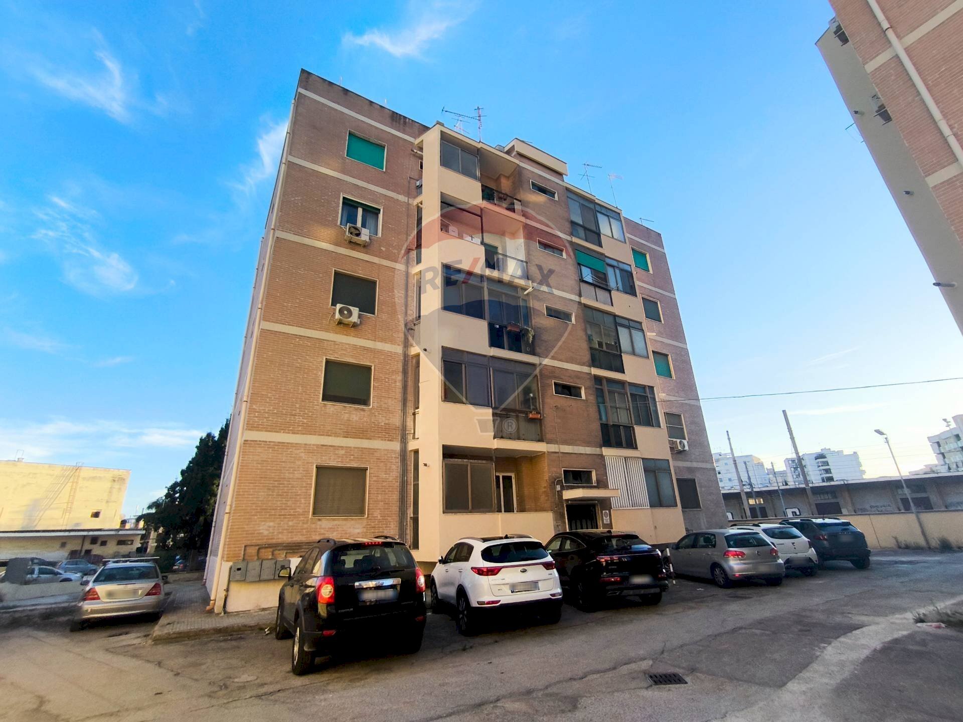 Edificio all\'aperto - Trilocale Piazza Francesco Crispi
 
39, Brindisi - foto 1