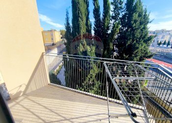 Balcone - Trilocale Piazza Francesco Crispi
 
39, Brindisi - foto 6