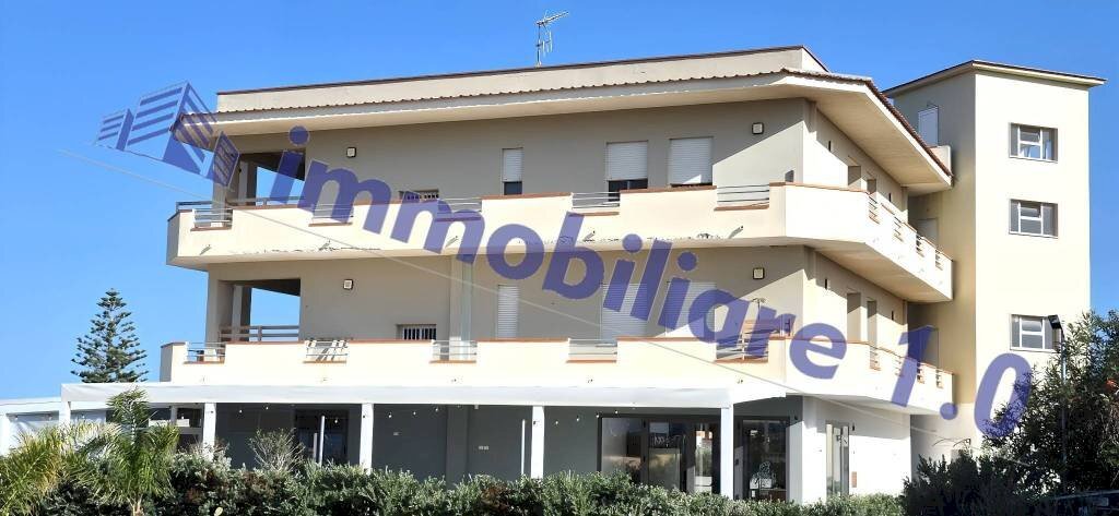 Facciata - Stabile - Palazzo via Alicudi, 24, Alcamo - foto 3