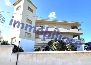 Facciata - Stabile - Palazzo via Alicudi, 24, Alcamo - foto 2