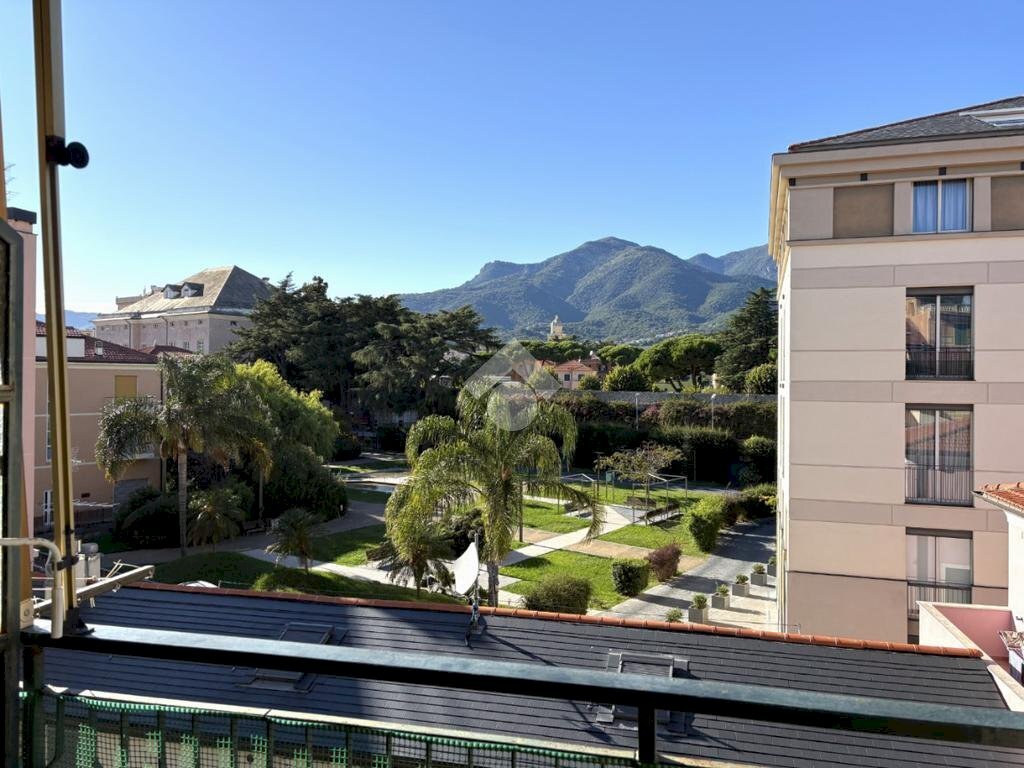 Three-room apartment Via al Giardino, Loano - photo 1
