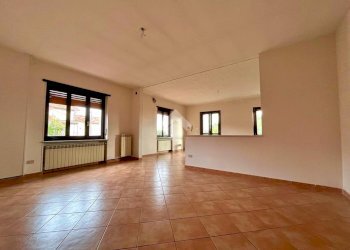 Four-room apartment Frazione Spineto, Castellamonte - photo 12