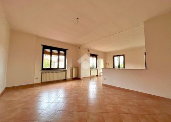 Four-room apartment Frazione Spineto, Castellamonte - photo 11