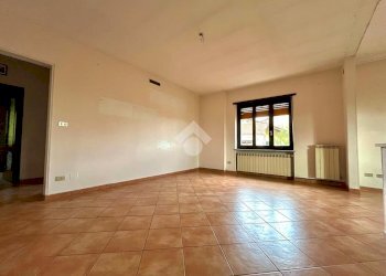 Four-room apartment Frazione Spineto, Castellamonte - photo 5