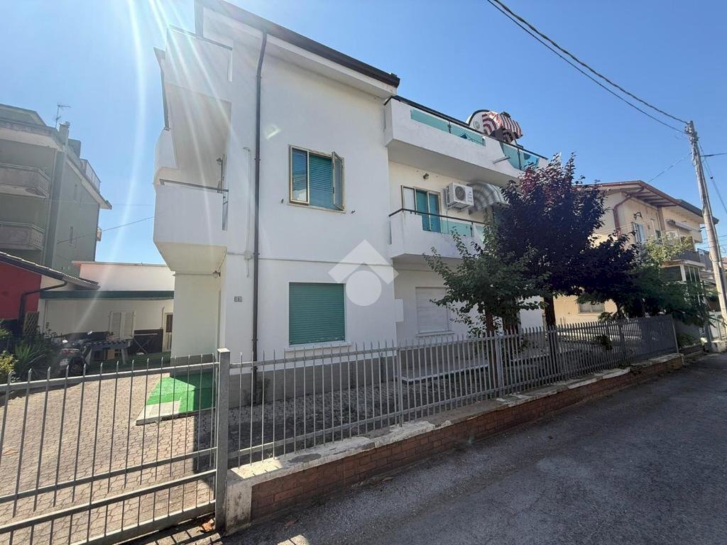 Quadrilocale Viale Marenzio, Riccione - foto 1