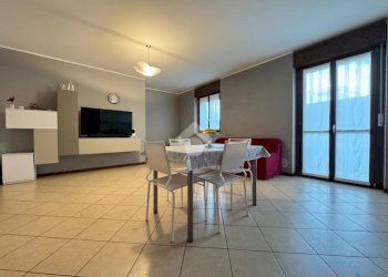 Bilocale Strada Privata XXV Aprile, Cameri - foto 2