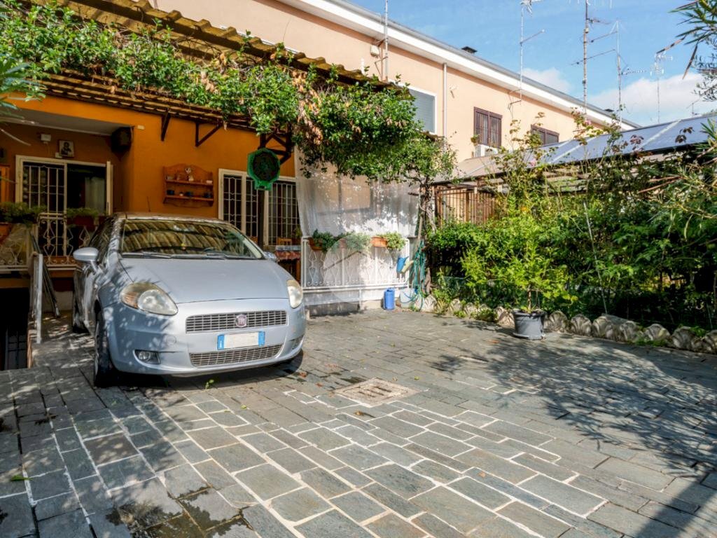Terraced Villa Via Giuseppe Terragni, Milano - photo 1