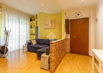 Three-room apartment Viale Leonardo da Vinci, Trezzano sul Naviglio - photo 3