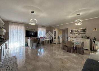 Casa semi indipendente Via Statale, Chivasso - foto 2