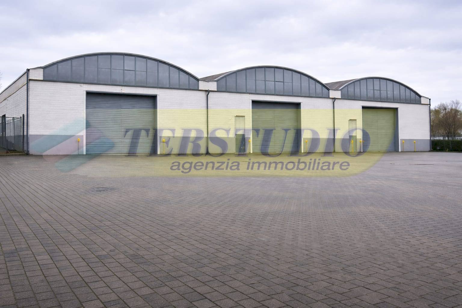 Foto 1 - Capannone via pisacane
 
snc, Pero - foto 1