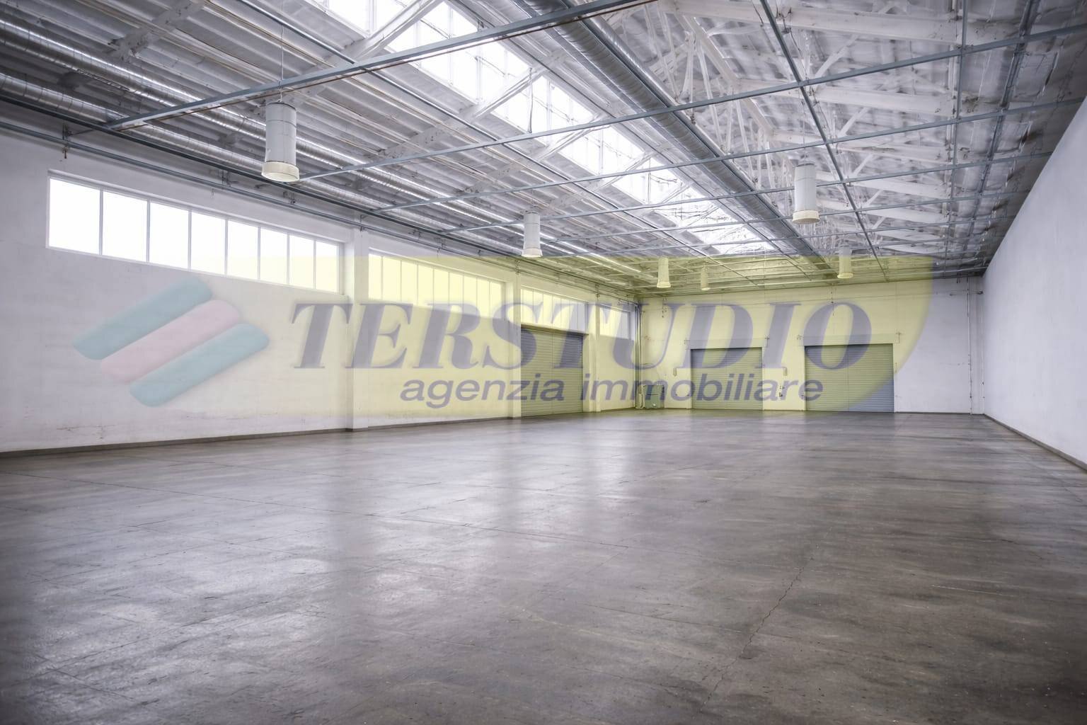 Foto 2 - Capannone via pisacane
snc, Pero - foto 2