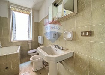 Bagno - Semi-detached house Via Caronno Varesino
 
102, Morazzone - photo 20