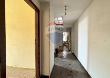 Hall / corridoio - Semi-detached house Via Caronno Varesino
 
102, Morazzone - photo 22