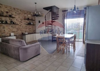 Sala da pranzo - Bilocale Via San Rocco
 
172, Marano di Napoli - foto 3