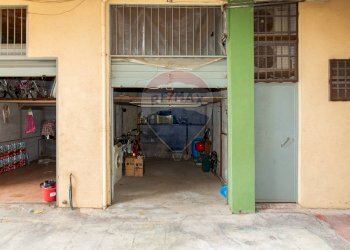 Parcheggio - Appartamento Via Galileo Galilei
 
69, Aci Catena - foto 24