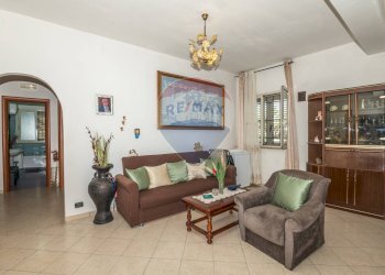 Soggiorno - Villa STRADA COMUNALE PIANO LUPPINO
 
SN, San Cono - foto 6