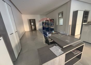 Sala da pranzo - Negozio rocco chinnici
 
9, Belpasso - foto 5