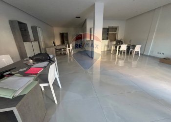 Sala da pranzo - Negozio rocco chinnici
 
9, Belpasso - foto 10