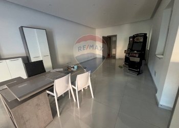 Sala da pranzo - Negozio rocco chinnici
 
9, Belpasso - foto 13