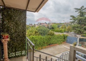 Balcone - Villa Giovanni Pascoli
 
33/A, Mascalucia - foto 9