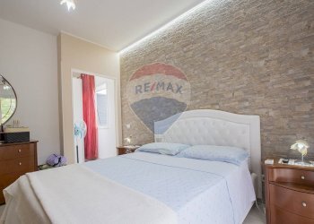 Camera / camera da letto - Villa Giovanni Pascoli
 
33/A, Mascalucia - foto 16