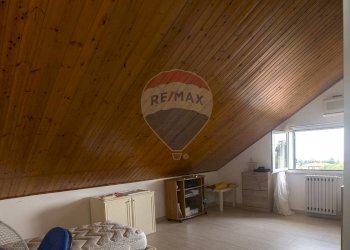 Camera / camera da letto - Villa Giovanni Pascoli
 
33/A, Mascalucia - foto 37